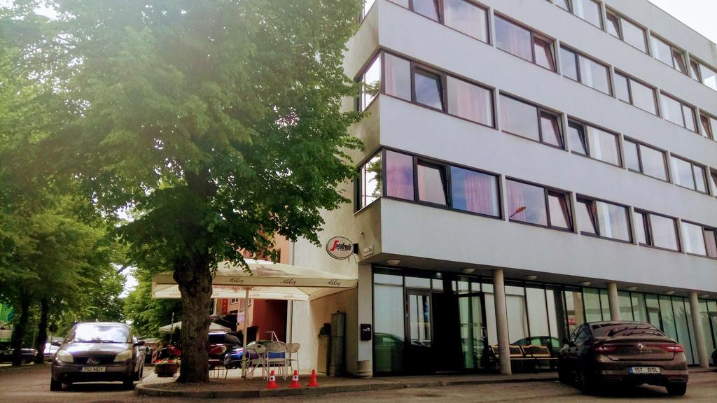 Carolina Hotel Пярну Екстериор снимка