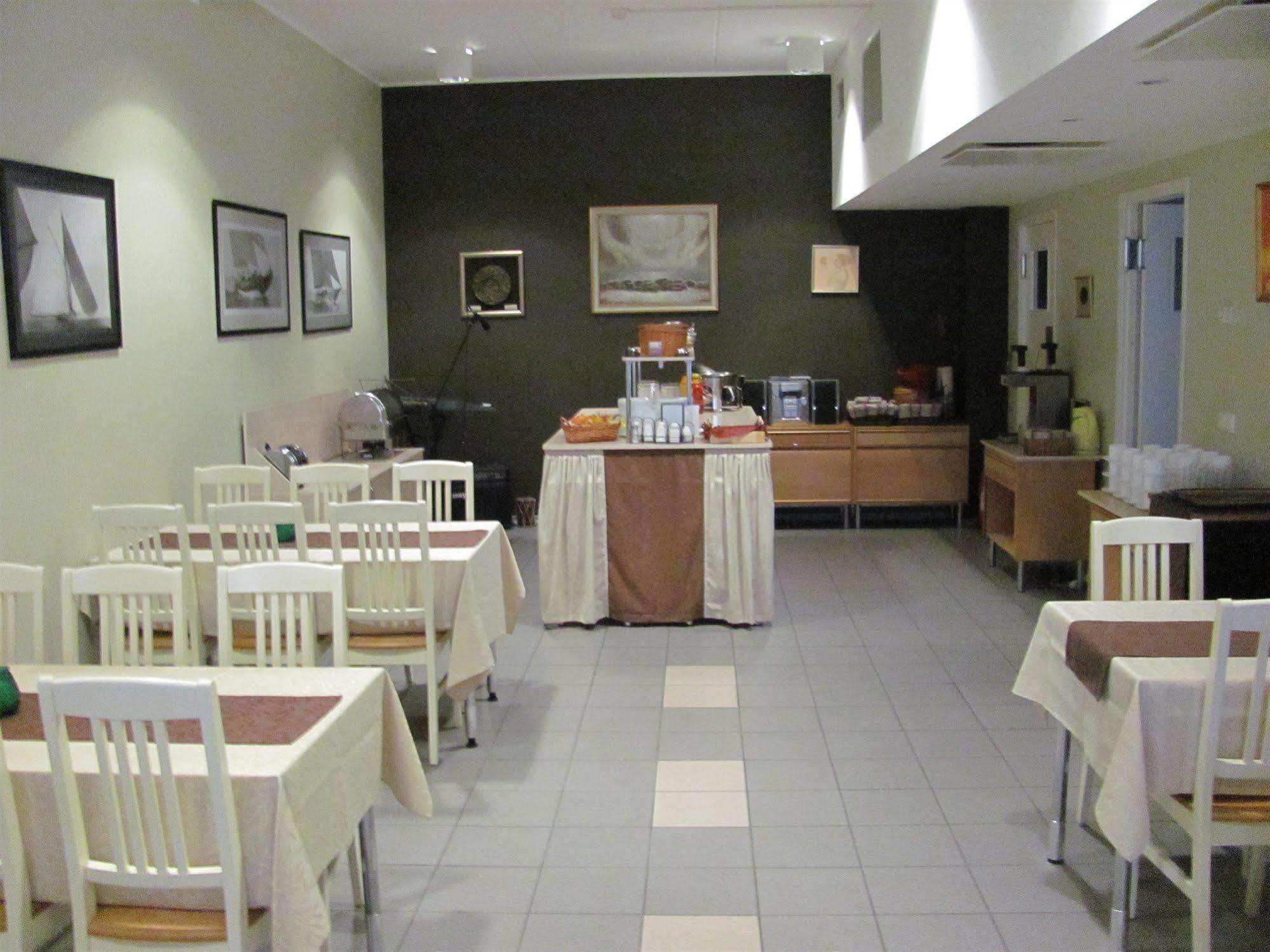 Carolina Hotel Пярну Екстериор снимка
